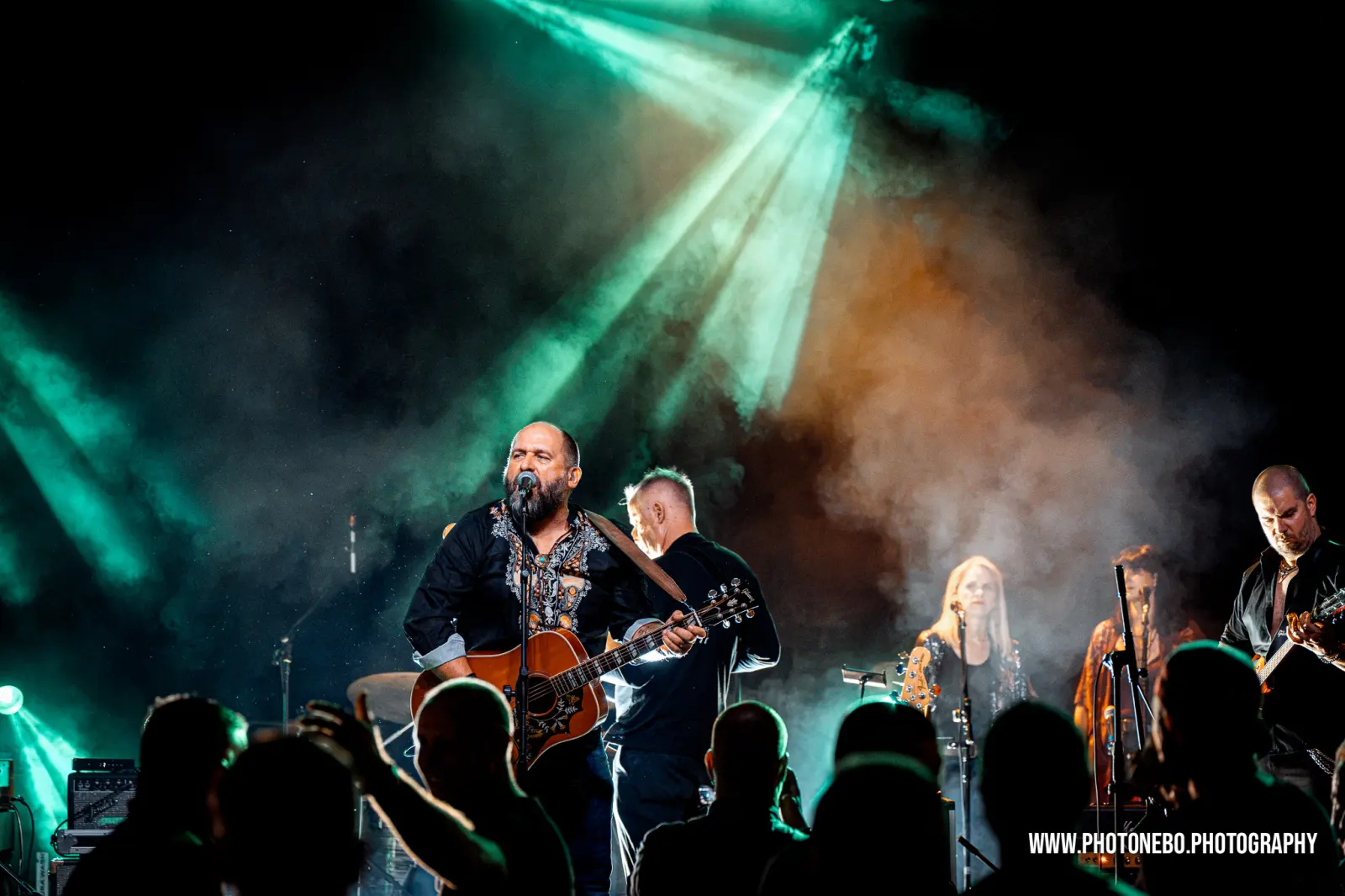Stage light and crowd photography at Castle Rock Festival