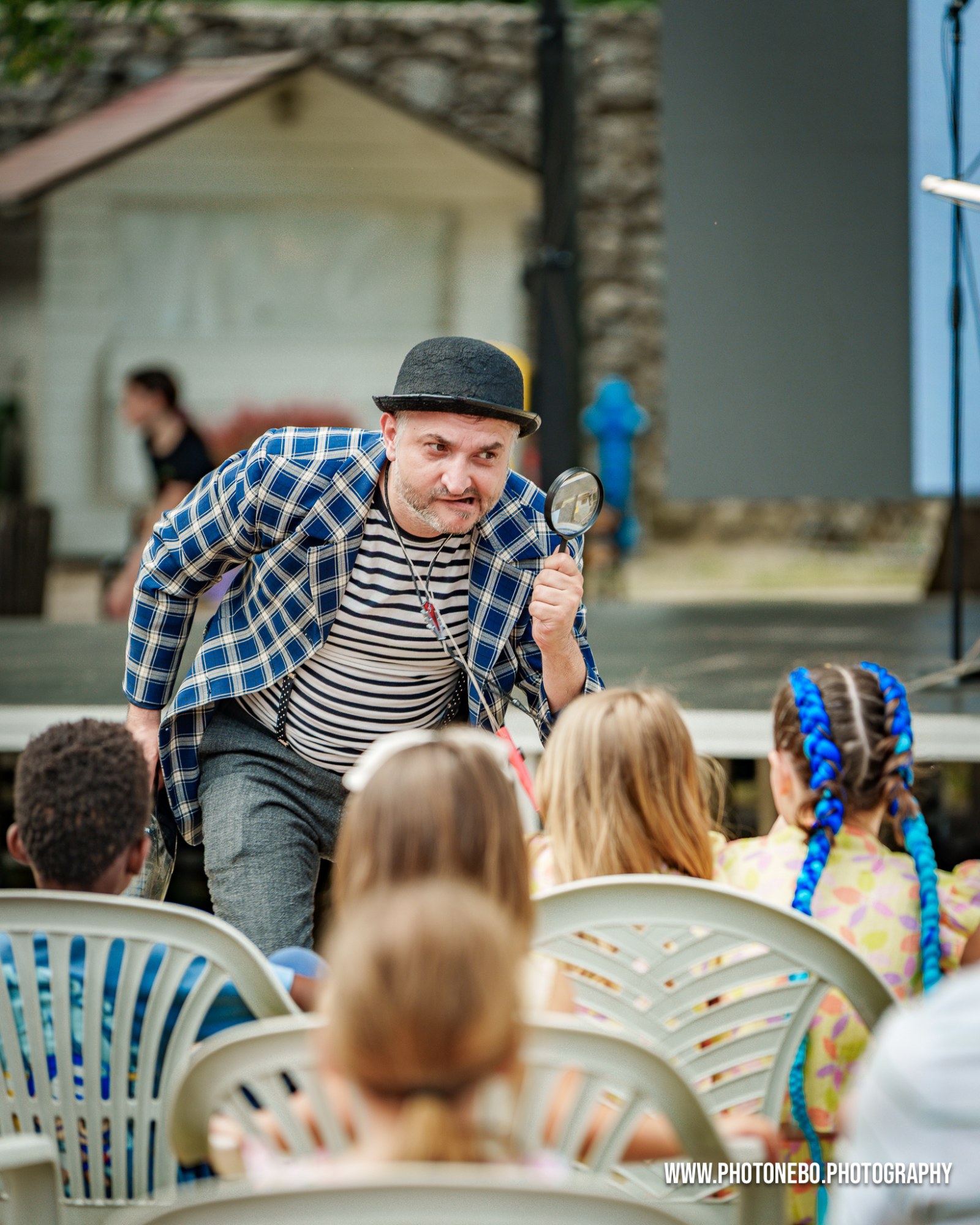 Professional festival photographer covering workshops and performers