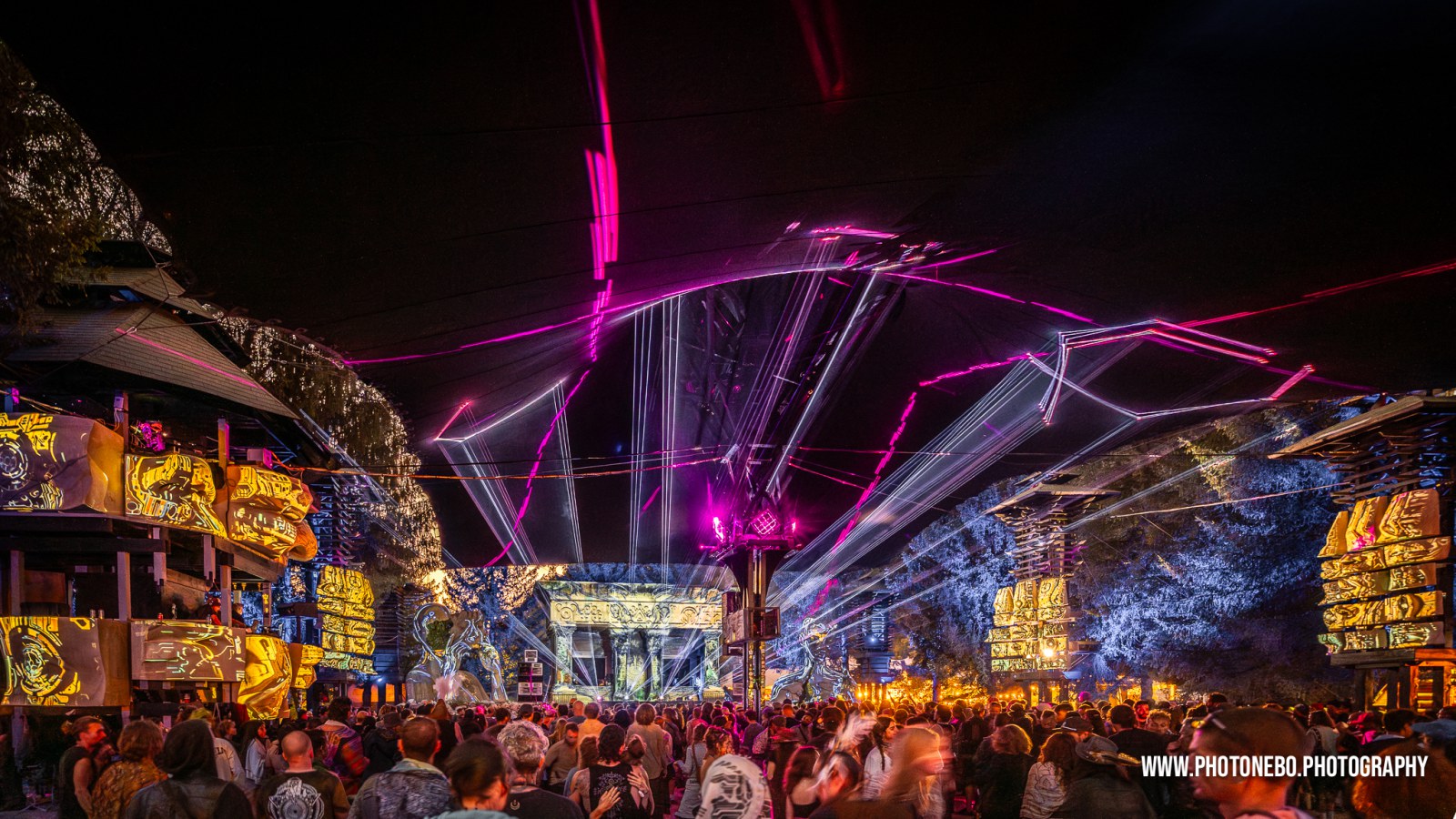 Mo:Dem festival photography in Croatia – capturing psychedelic festival energy